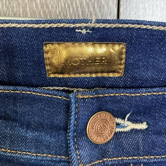 NWT MOTHER The Insider Crop Step Fray Jean in Off Limits - Picture 7 of 16